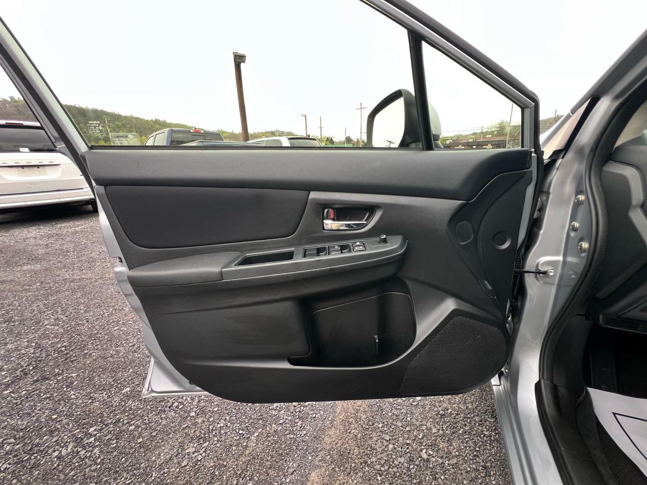 Subaru Impreza Wagon 5dr Auto 2.0i Premium 2014