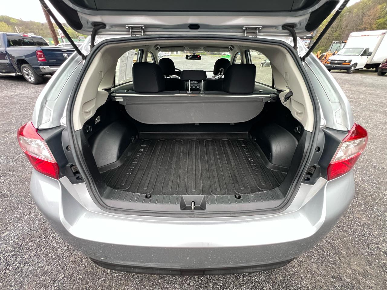 Subaru Impreza Wagon 5dr Auto 2.0i Premium 2014