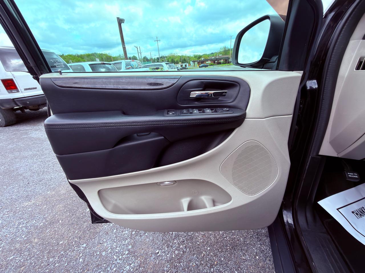Dodge Grand Caravan 4dr Wgn SXT 2016
