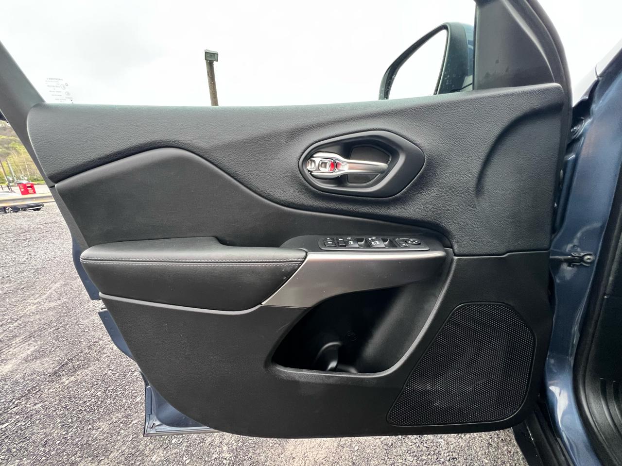 Jeep Cherokee Latitude Plus 4x4 2020