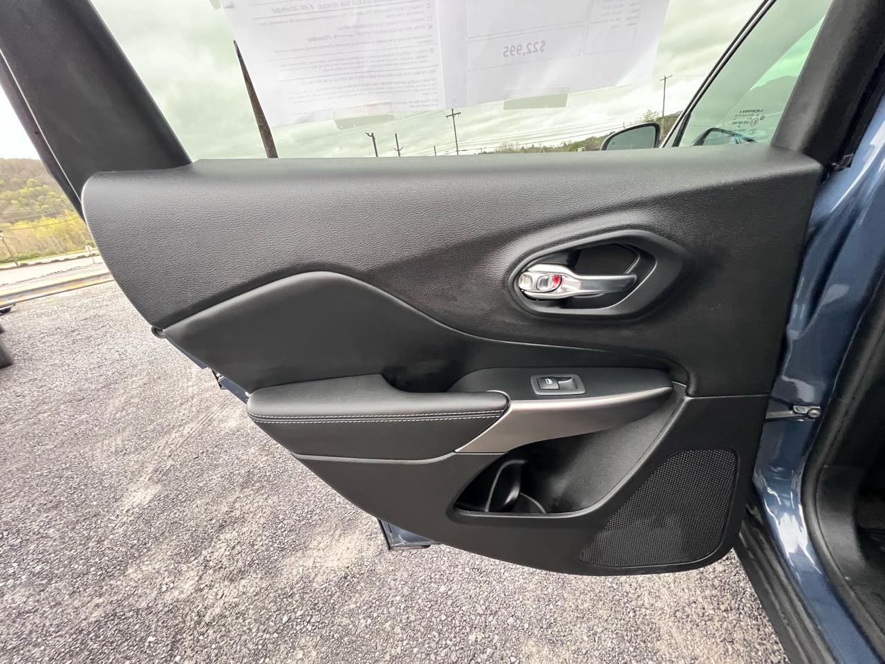 Jeep Cherokee Latitude Plus 4x4 2020