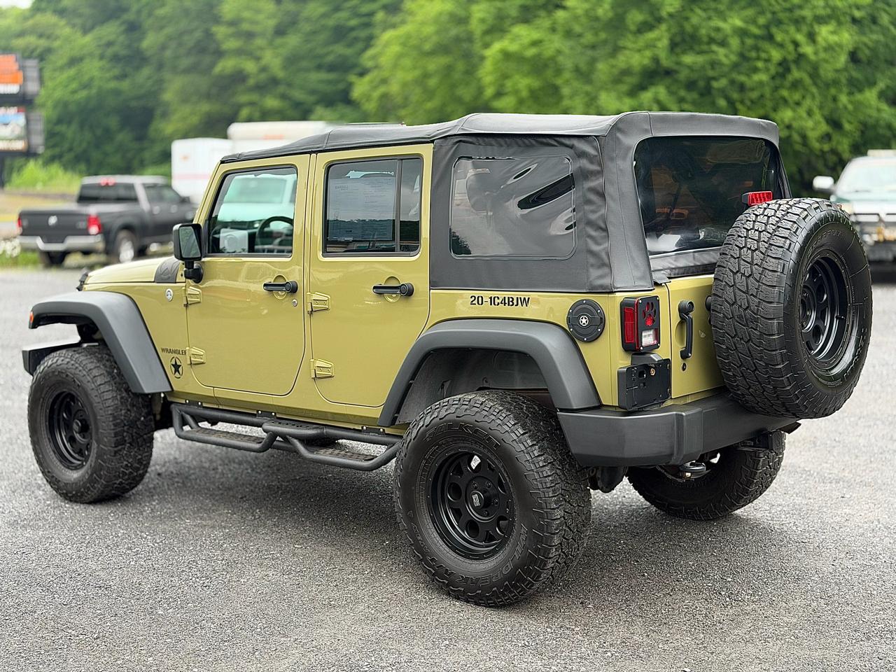 Jeep Wrangler Unlimited 4WD 4dr Sport 2013