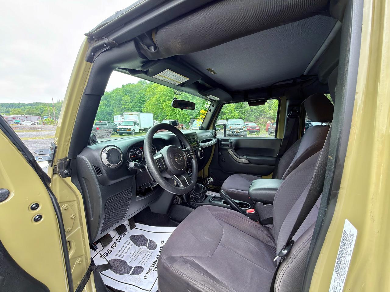 Jeep Wrangler Unlimited 4WD 4dr Sport 2013