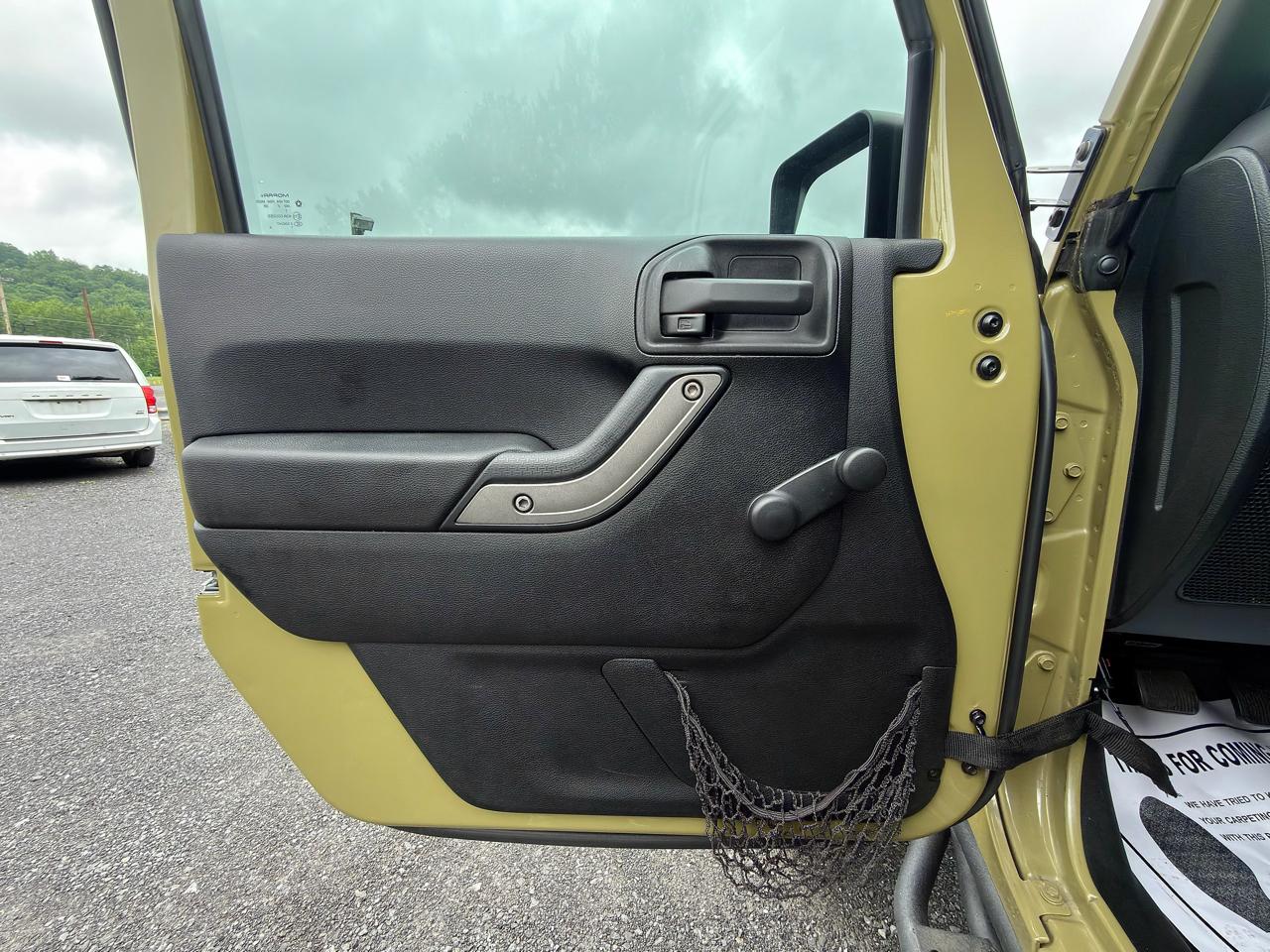 Jeep Wrangler Unlimited 4WD 4dr Sport 2013