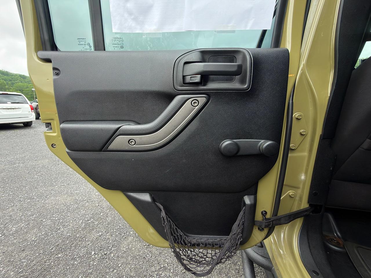 Jeep Wrangler Unlimited 4WD 4dr Sport 2013