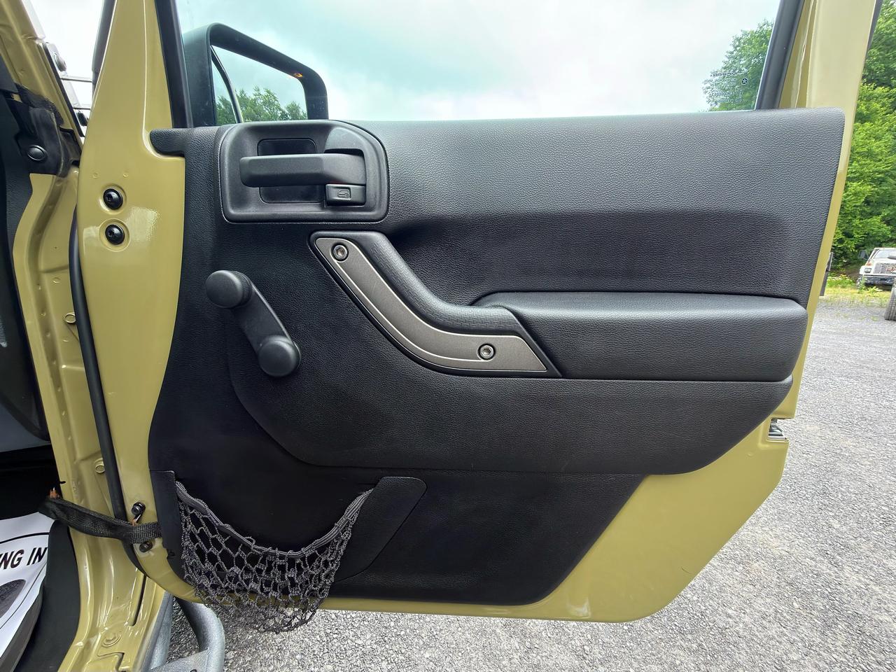 Jeep Wrangler Unlimited 4WD 4dr Sport 2013