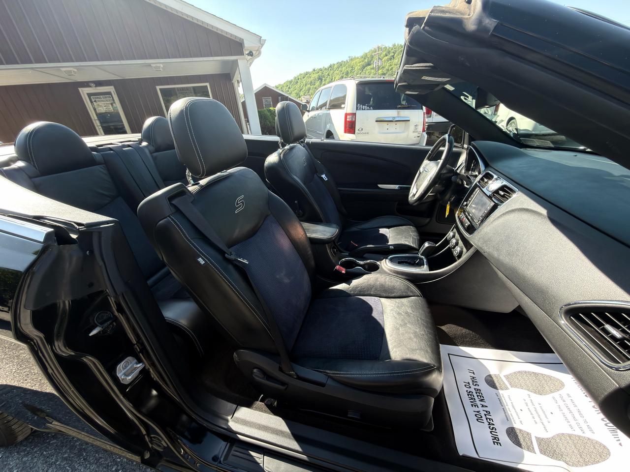Chrysler 200 2dr Conv S 2012