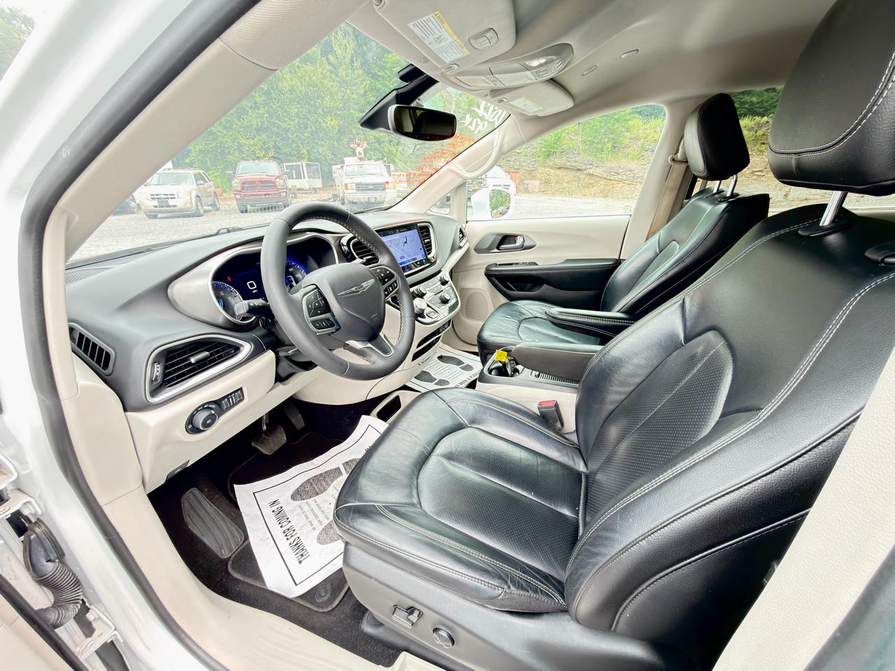 Chrysler Pacifica Touring L FWD 2022