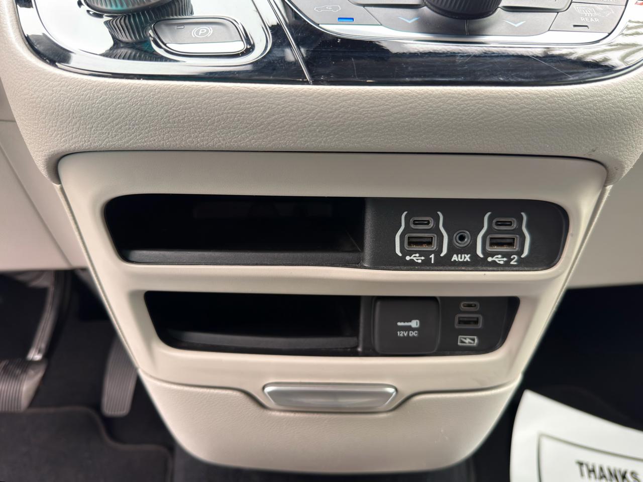 Chrysler Pacifica Touring L FWD 2022