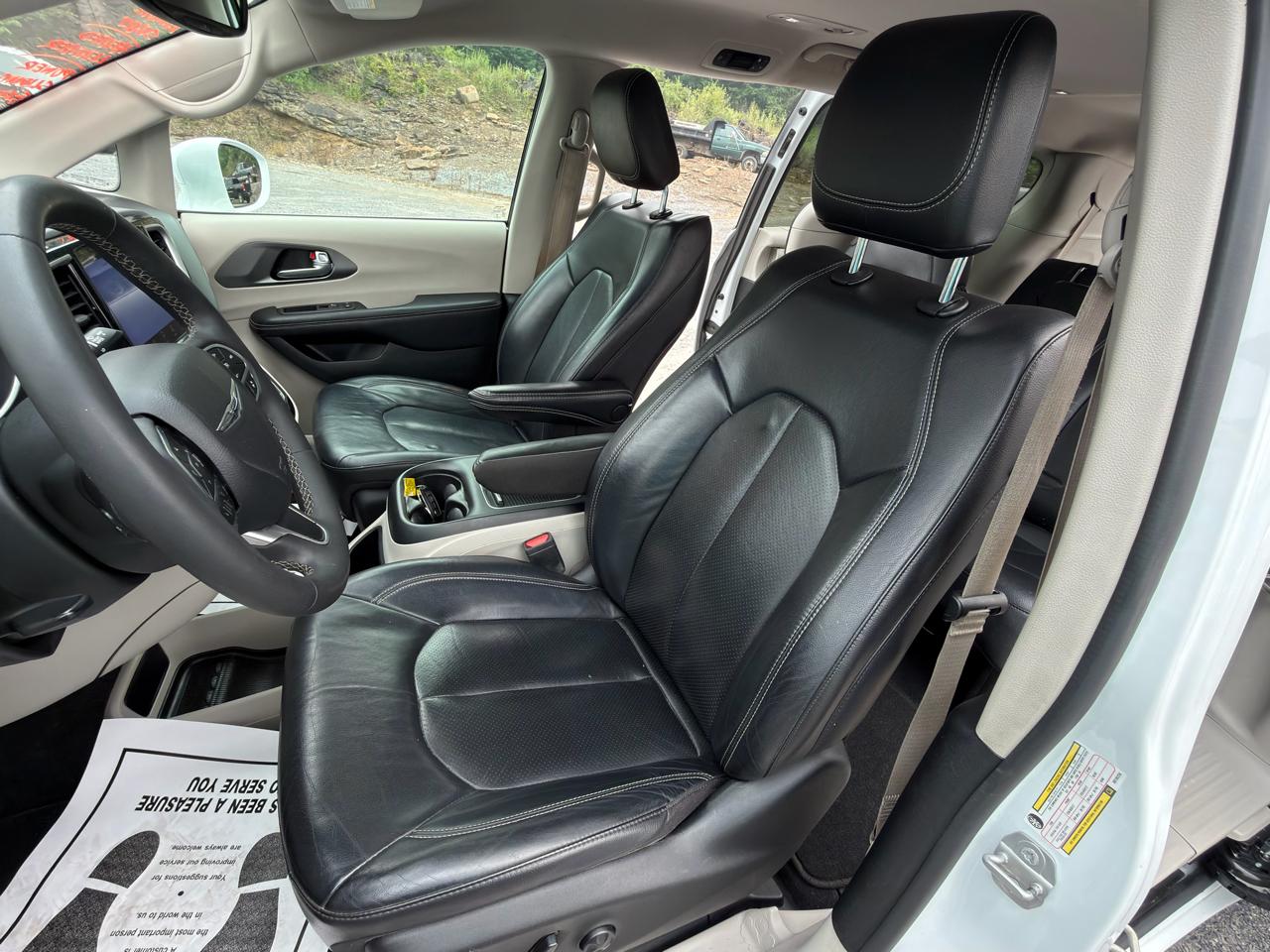 Chrysler Pacifica Touring L FWD 2022