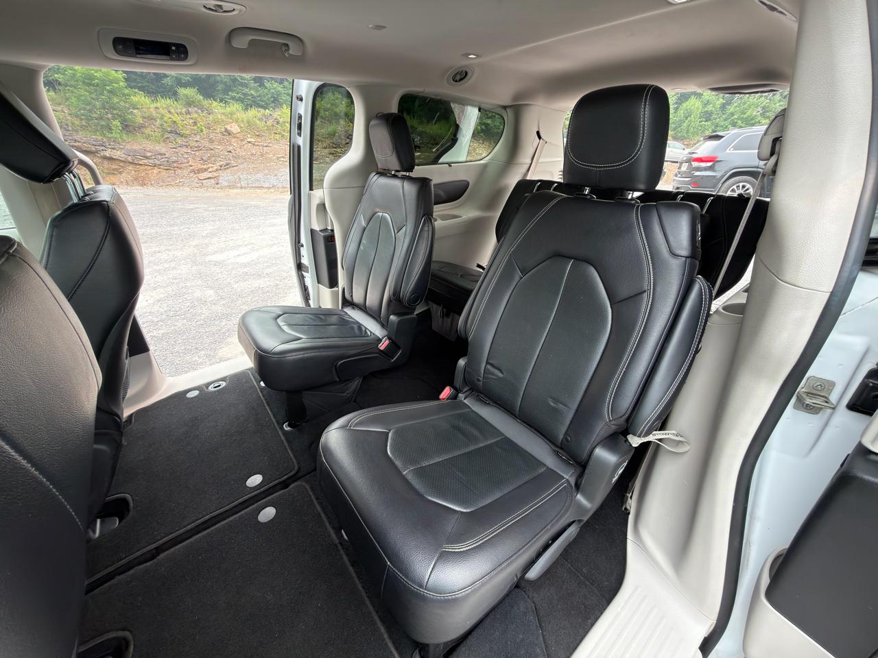 Chrysler Pacifica Touring L FWD 2022