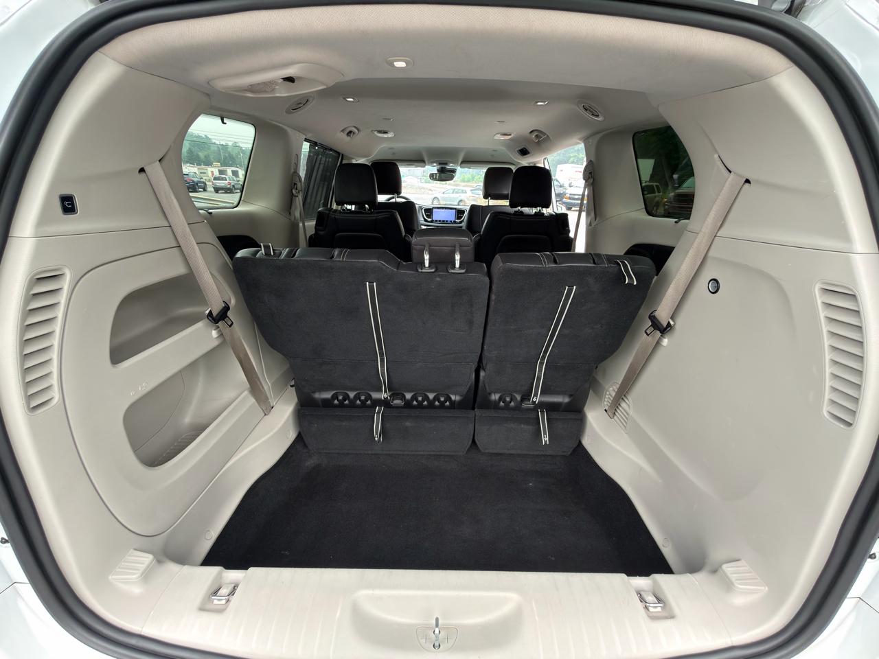 Chrysler Pacifica Touring L FWD 2022