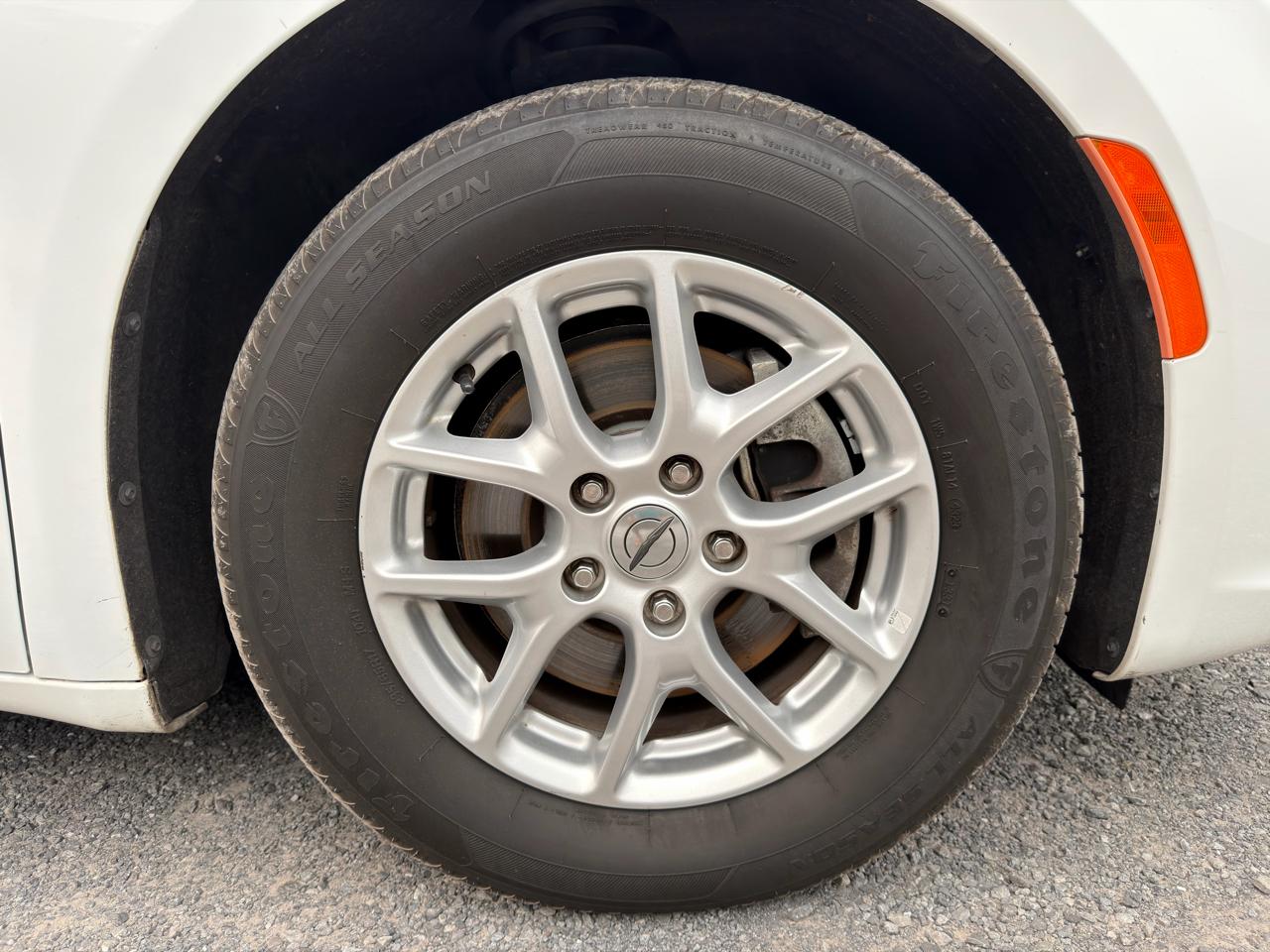 Chrysler Pacifica Touring L FWD 2022