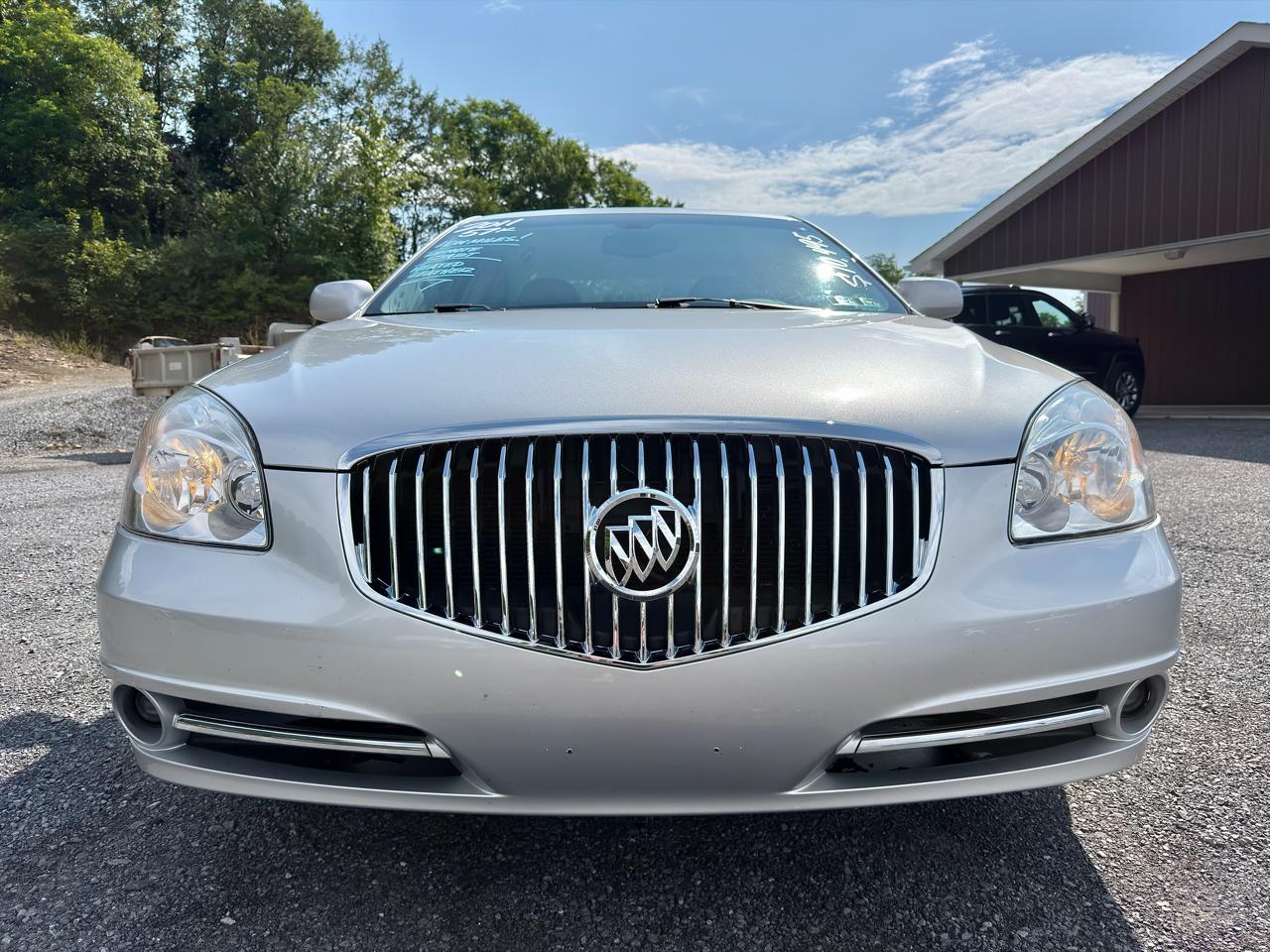 Buick Lucerne 4dr Sdn CXL 2011