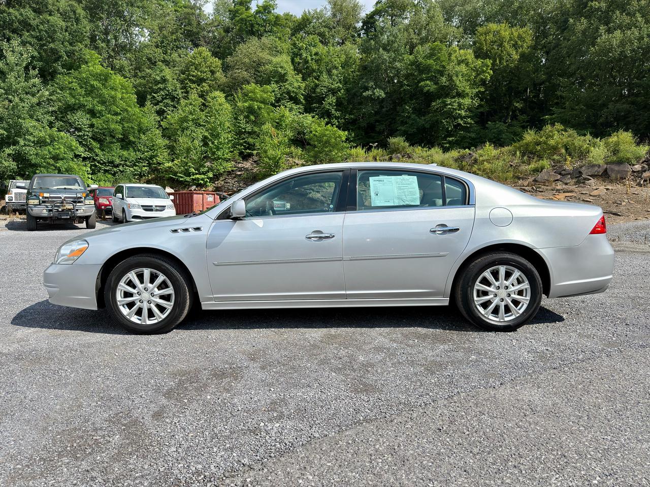 Buick Lucerne 4dr Sdn CXL 2011