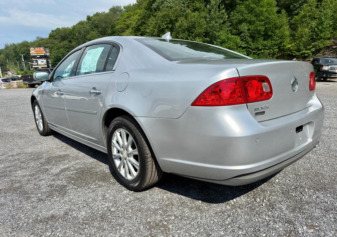 Buick Lucerne 4dr Sdn CXL 2011