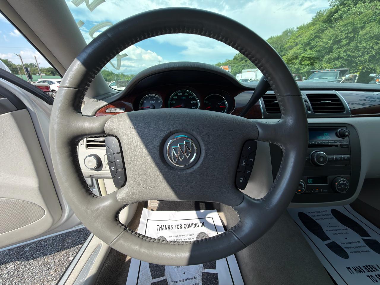 Buick Lucerne 4dr Sdn CXL 2011