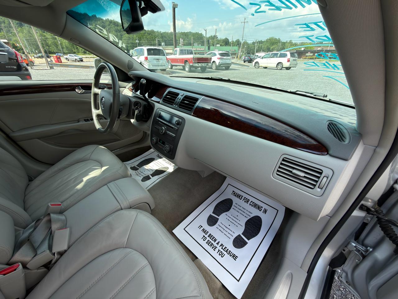 Buick Lucerne 4dr Sdn CXL 2011