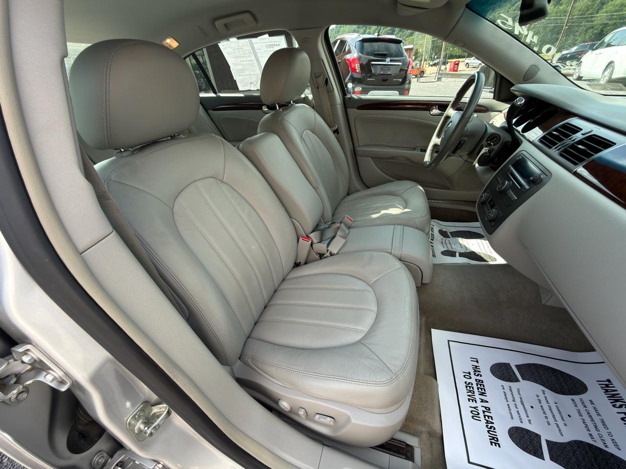Buick Lucerne 4dr Sdn CXL 2011