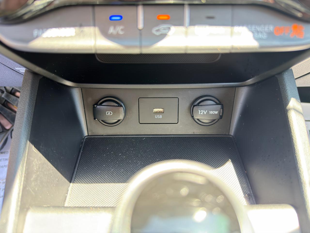 Hyundai Kona SE Auto AWD 2022