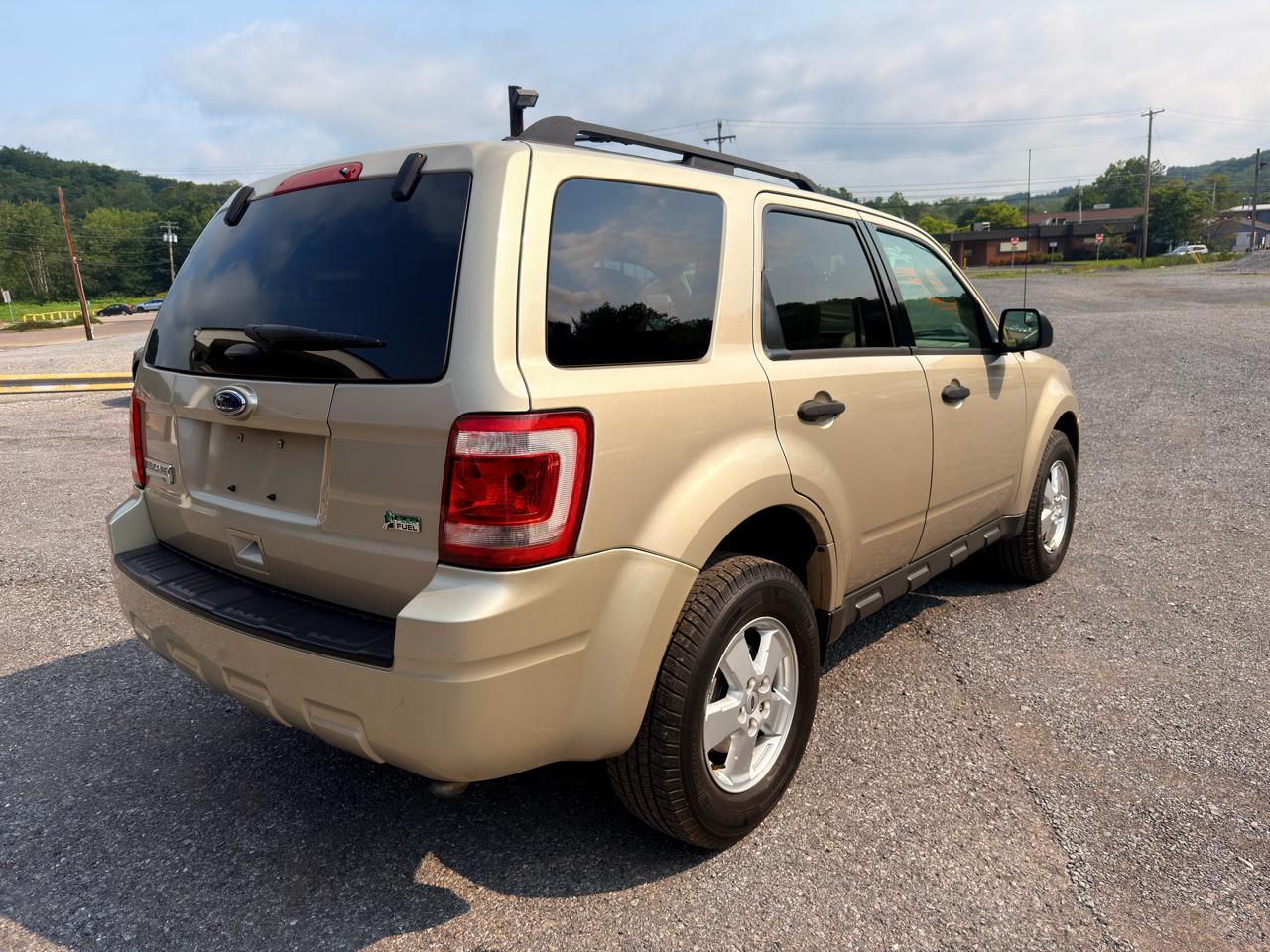Ford Escape 4WD 4dr XLT 2012