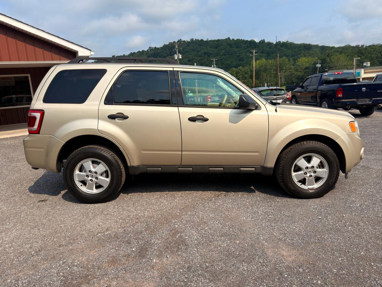 Ford Escape 4WD 4dr XLT 2012
