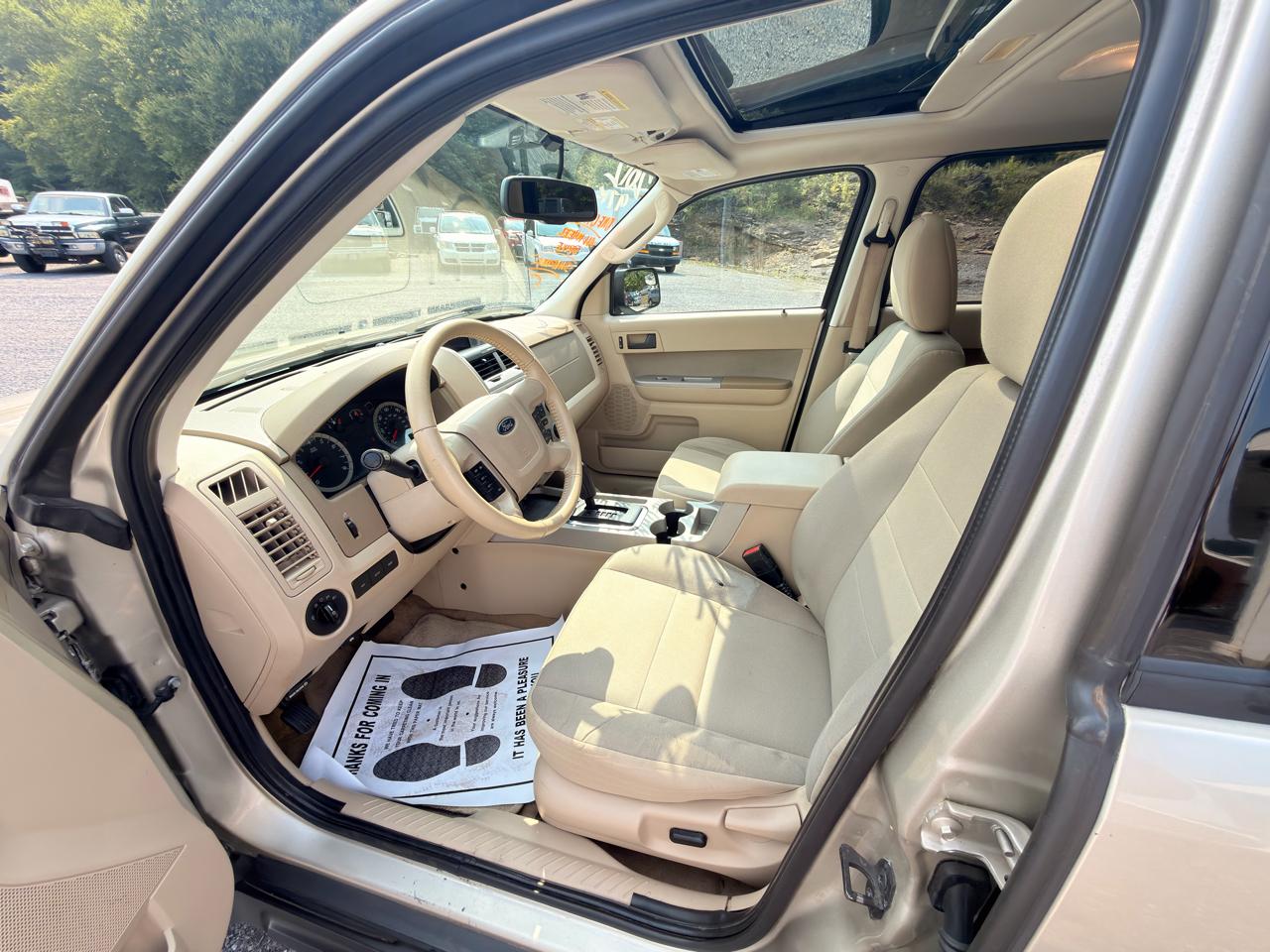Ford Escape 4WD 4dr XLT 2012