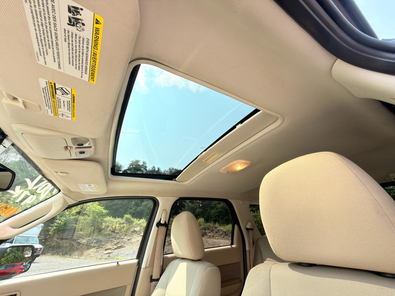 Ford Escape 4WD 4dr XLT 2012