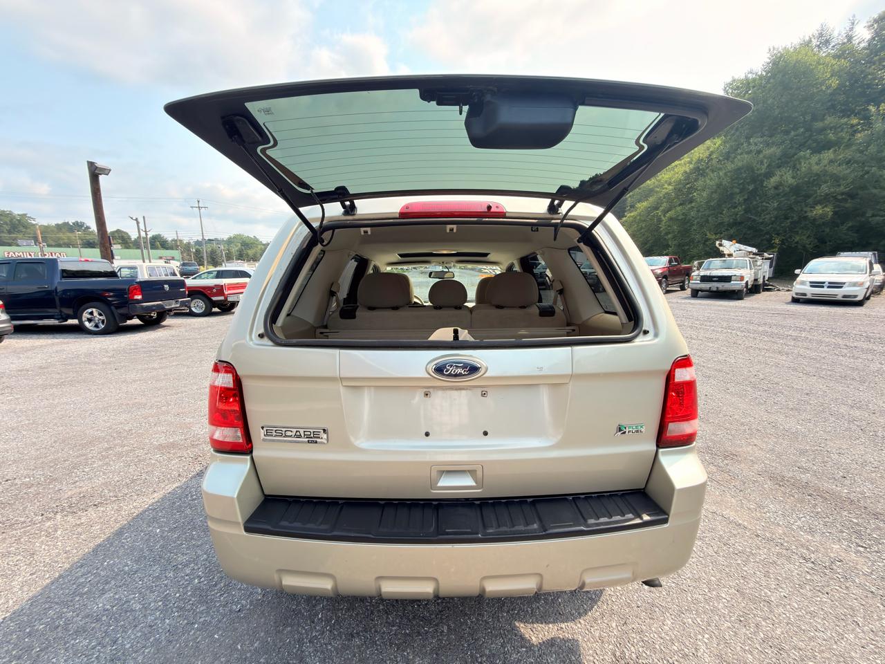 Ford Escape 4WD 4dr XLT 2012