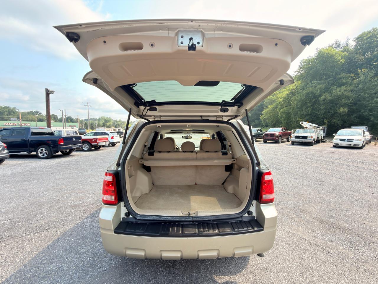 Ford Escape 4WD 4dr XLT 2012