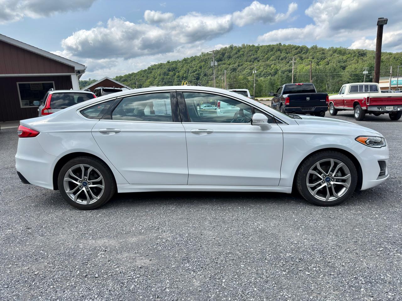 Ford Fusion SEL FWD 2019