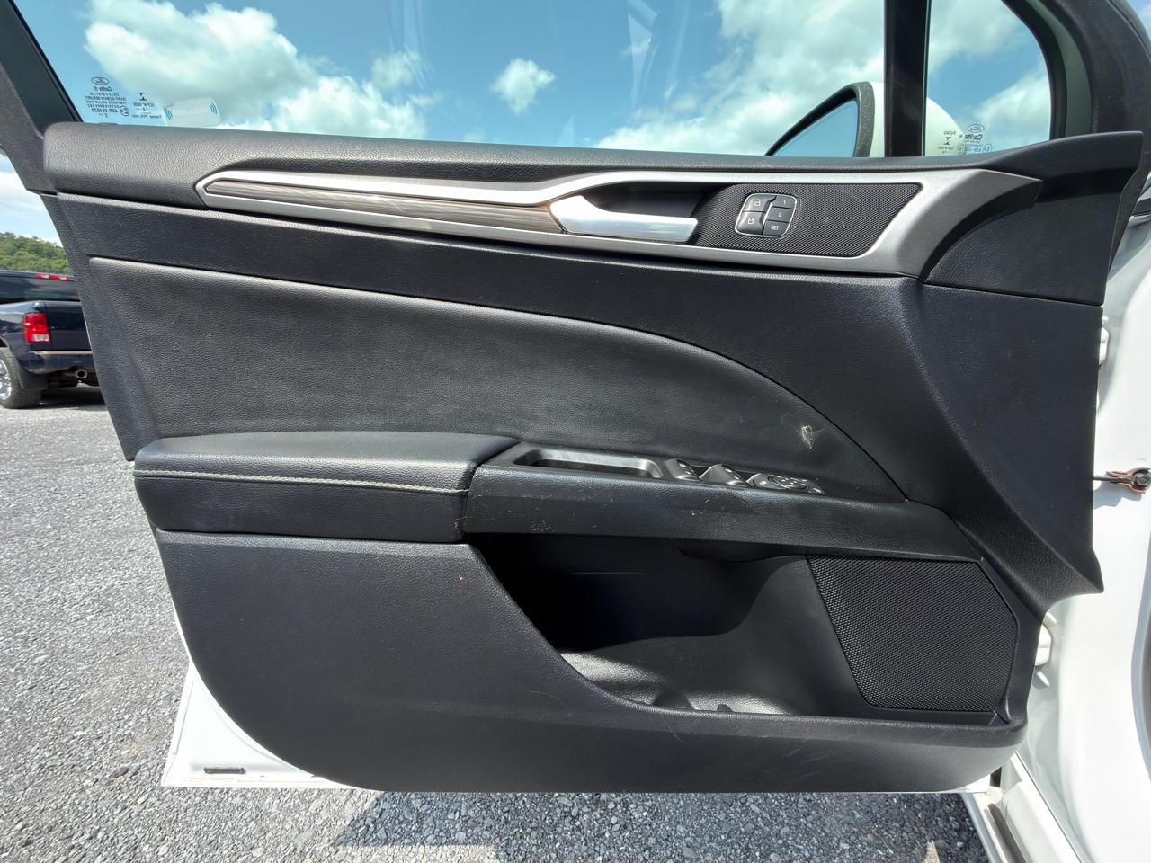 Ford Fusion SEL FWD 2019