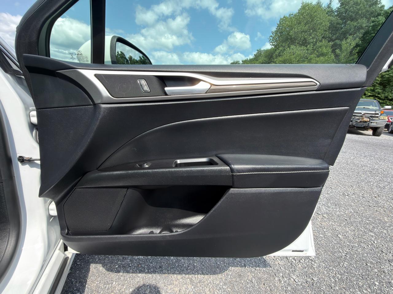 Ford Fusion SEL FWD 2019