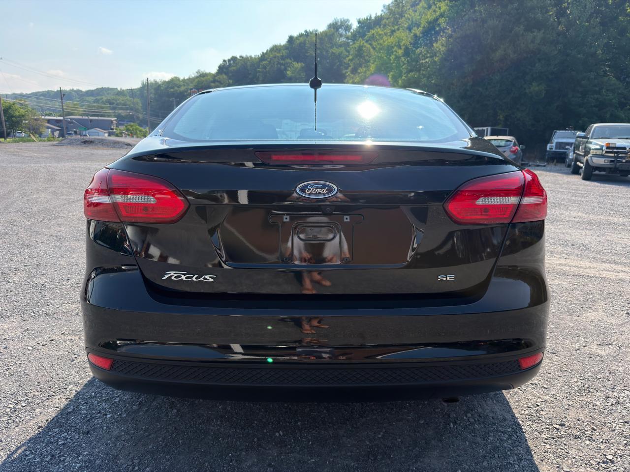 Ford Focus SE Sedan 2017
