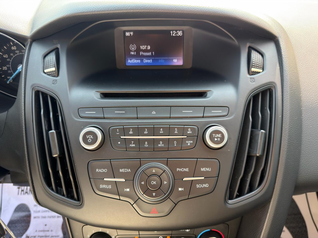 Ford Focus SE Sedan 2017