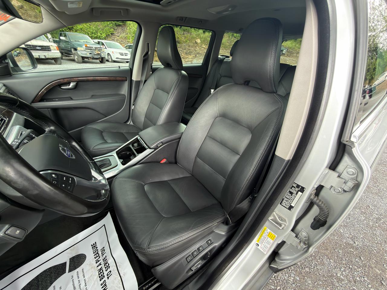 Volvo XC70 AWD 4dr Wgn T5 Platinum 2016