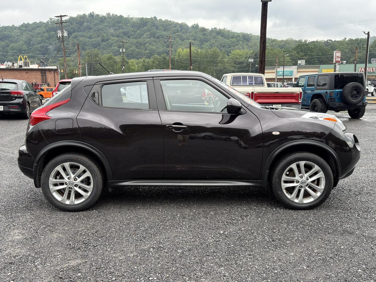 Nissan Juke 5dr Wgn CVT S AWD 2014