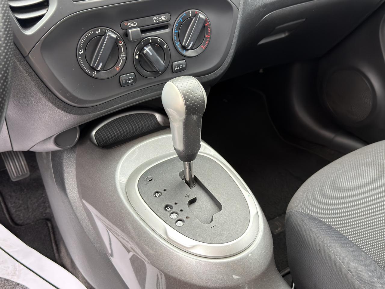 Nissan Juke 5dr Wgn CVT S AWD 2014