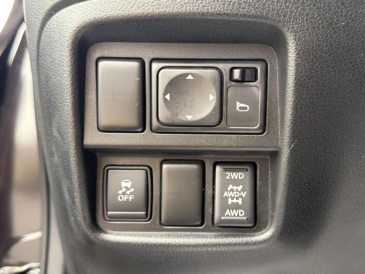 Nissan Juke 5dr Wgn CVT S AWD 2014