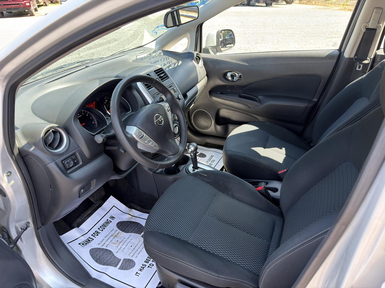 Nissan Versa Note 5dr HB CVT 1.6 SV 2014