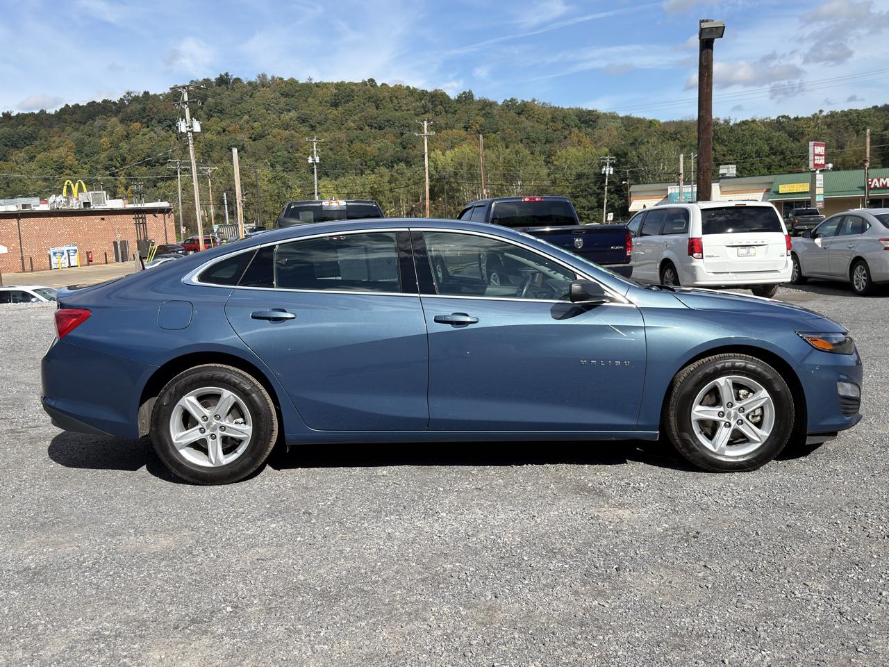Chevrolet Malibu 4dr Sdn LS w/1FL 2024
