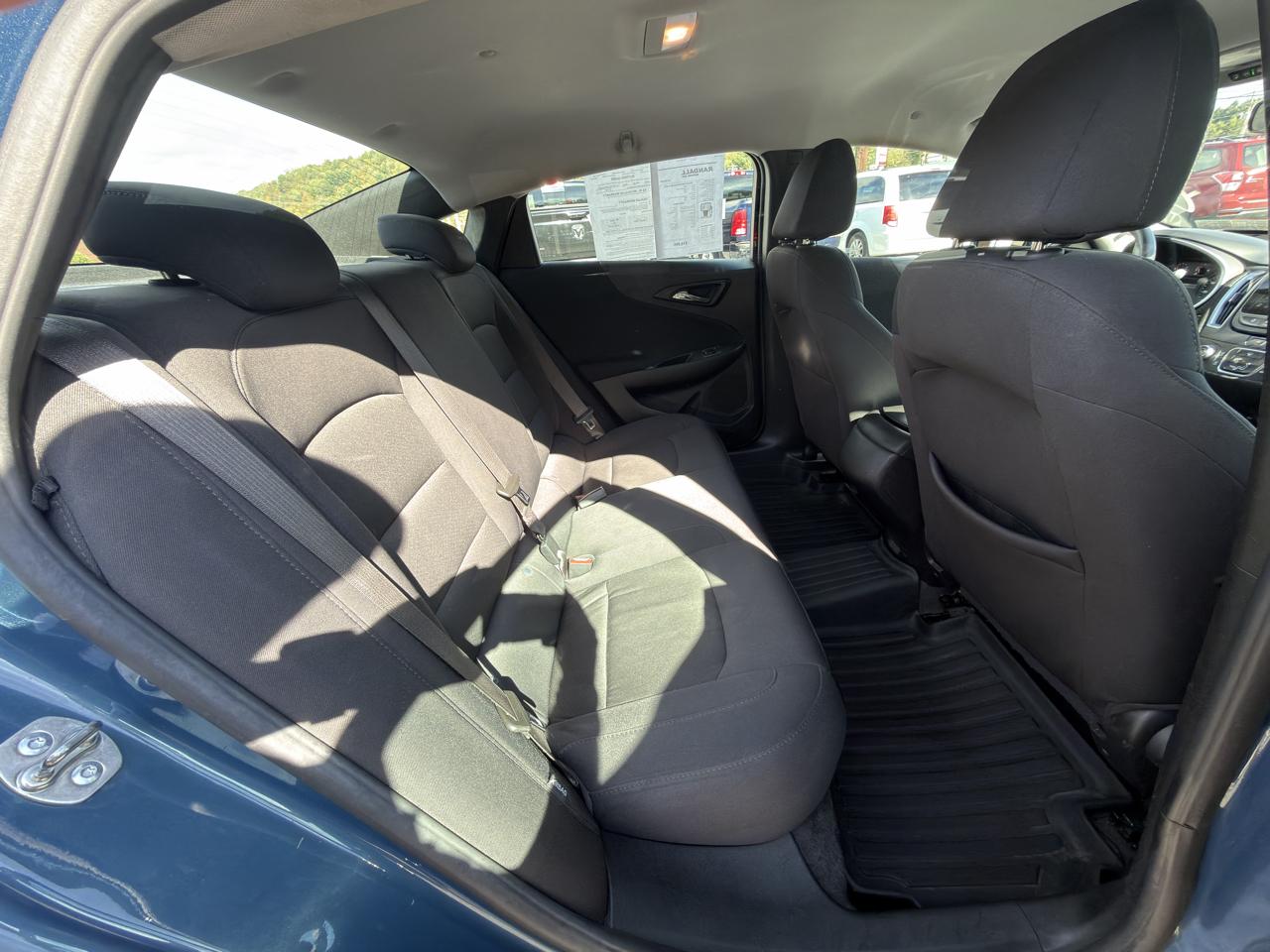 Chevrolet Malibu 4dr Sdn LS w/1FL 2024