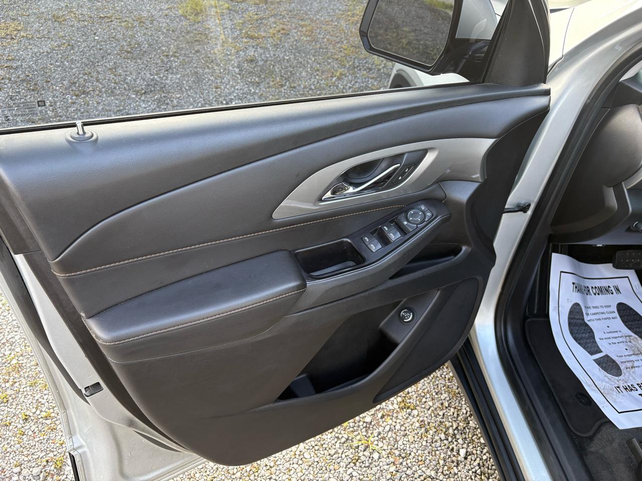 Chevrolet Traverse AWD 4dr LT Cloth w/1LT 2020
