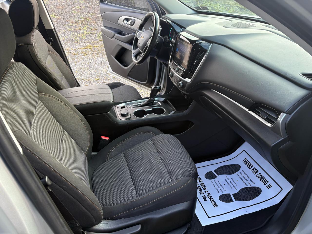 Chevrolet Traverse AWD 4dr LT Cloth w/1LT 2020