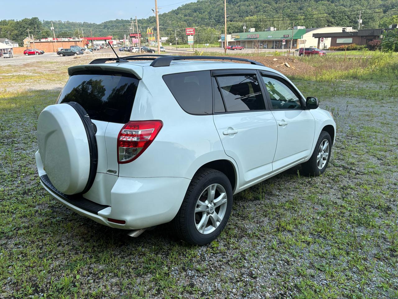 Toyota RAV4 4WD 4dr V6 (Natl) 2012