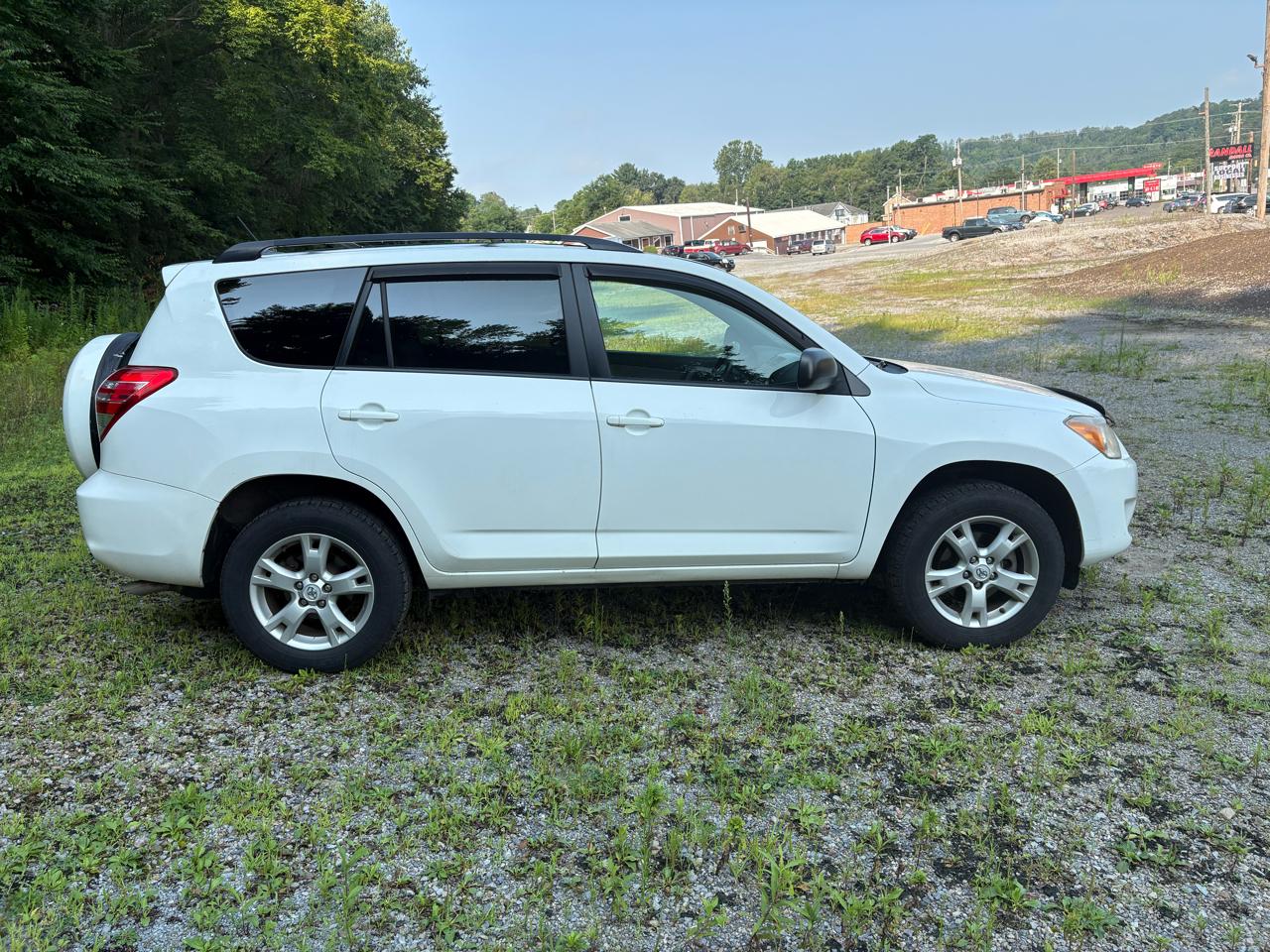 Toyota RAV4 4WD 4dr V6 (Natl) 2012