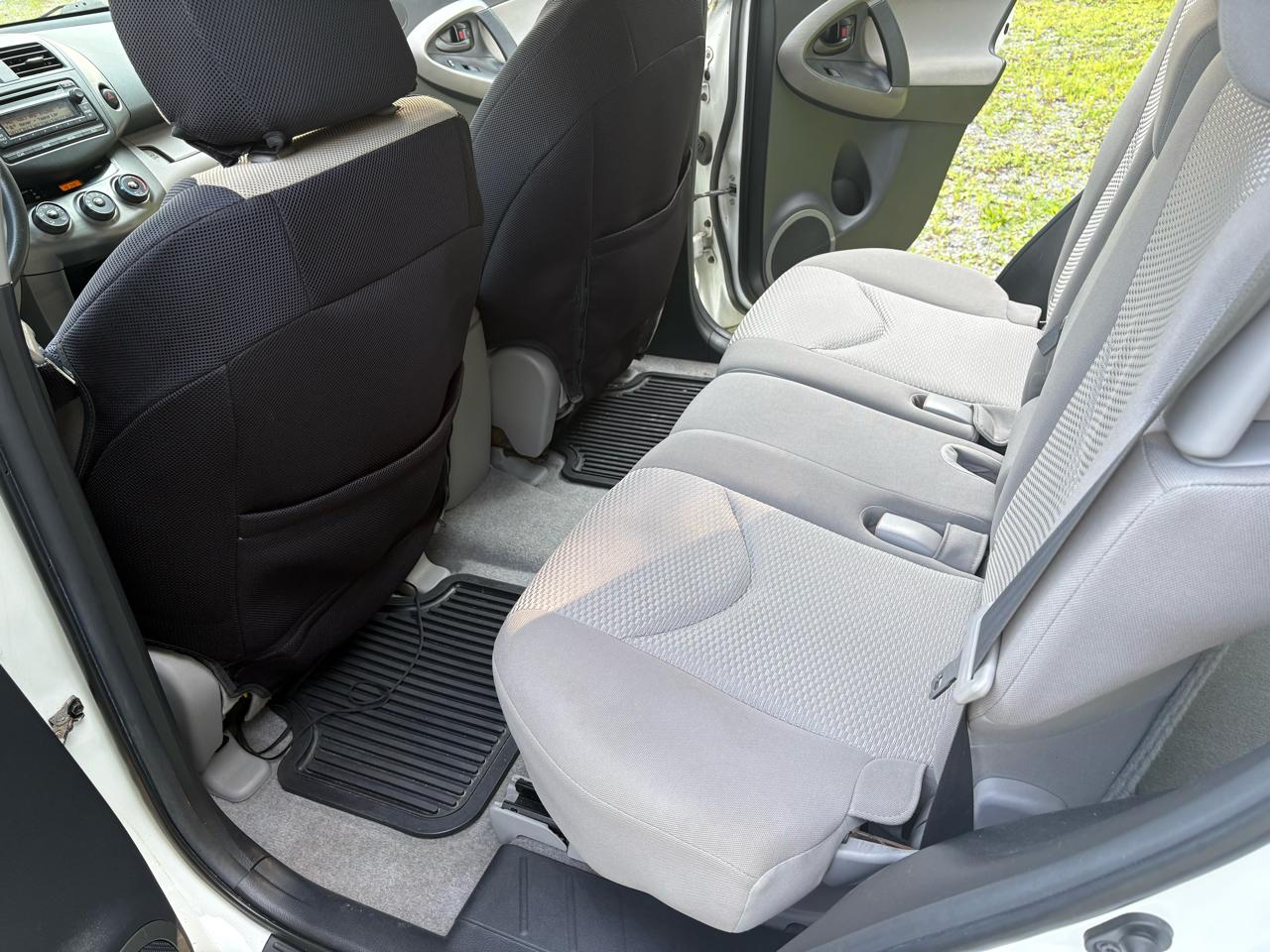 Toyota RAV4 4WD 4dr V6 (Natl) 2012