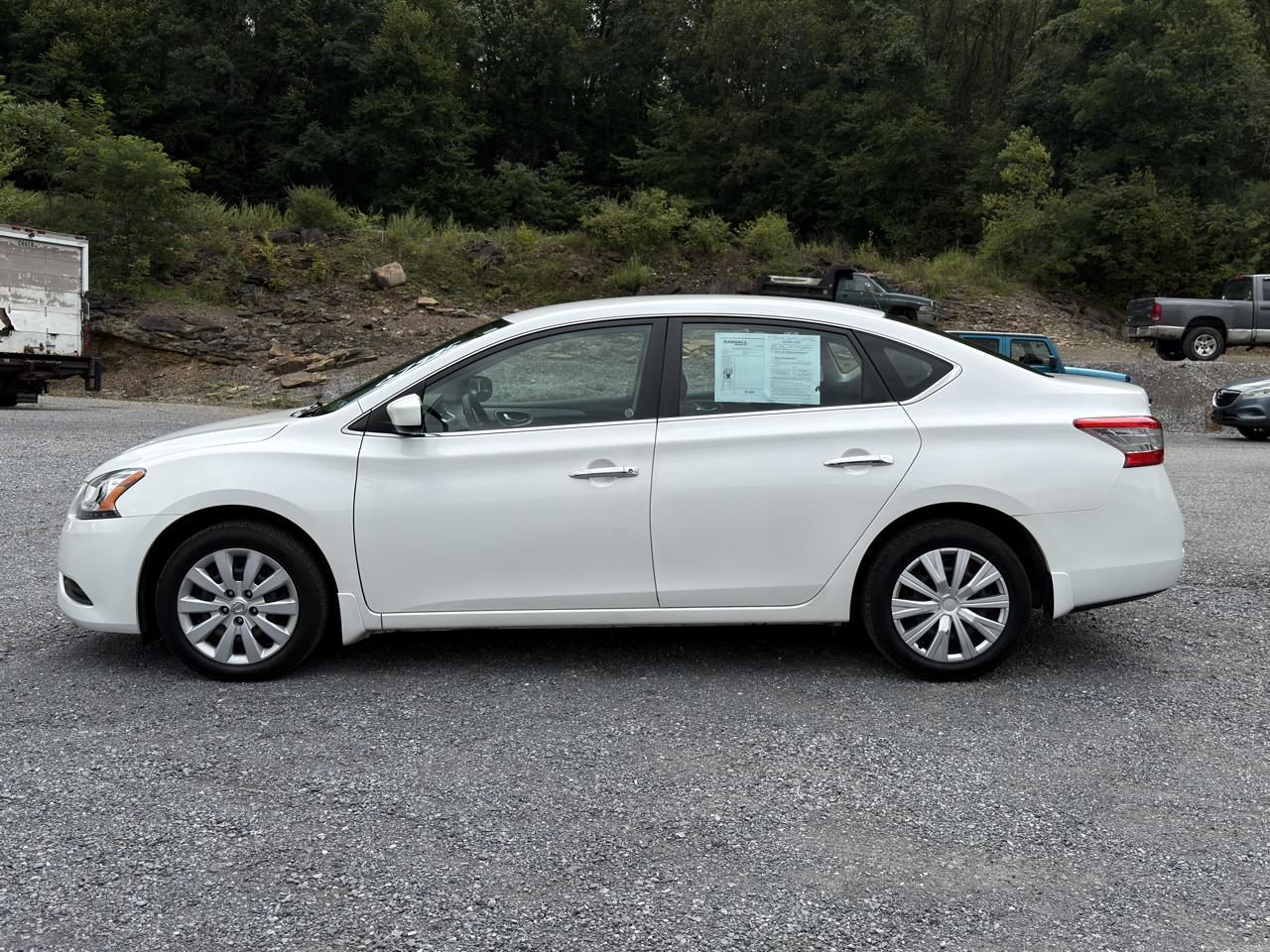 Nissan Sentra 4dr Sdn I4 CVT S 2014