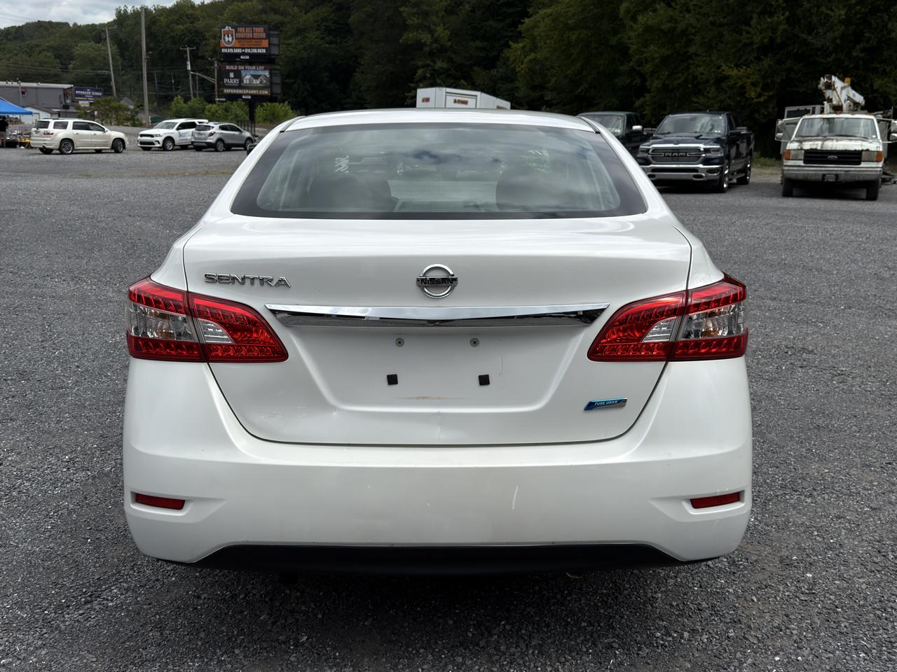 Nissan Sentra 4dr Sdn I4 CVT S 2014