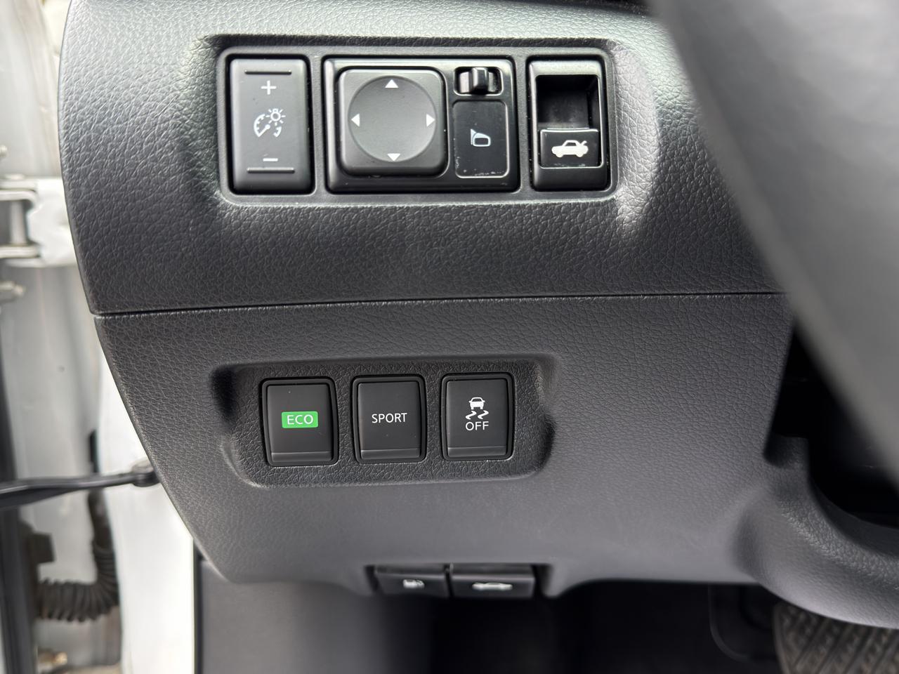 Nissan Sentra 4dr Sdn I4 CVT S 2014